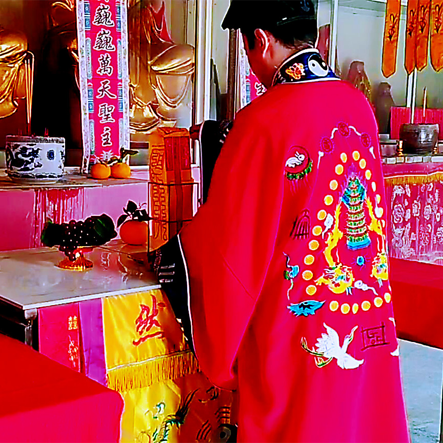做法事真的有用吗 法术真能挽回情感吗 法事能改变运势吗 做超度法事 还阴债开财门 超度婴灵 超度亡灵 做法事多少钱  第1张