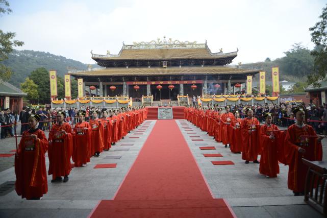 南宁哪些道观寺院可以买符咒灵符能做超度法事道场  符咒 道教符咒 符咒大全 灵符大全 符咒有哪些 请符咒 买符咒 十大害人符咒 道士的符咒 法事招财 招财法事 法事超度 超度法事 和合法事 桃花法事 爱情法事 回心转意法事 化太岁法事 斩桃花法事 催桃花法事 南宁哪些道观寺院可以买符咒灵符能做超度法事道场（南宁哪里有寺庙求符） 十大符咒 第5张