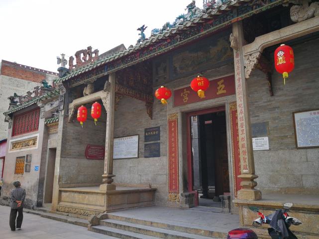南宁哪些道观寺院可以买符咒灵符能做超度法事道场  符咒 道教符咒 符咒大全 灵符大全 符咒有哪些 请符咒 买符咒 十大害人符咒 道士的符咒 法事招财 招财法事 法事超度 超度法事 和合法事 桃花法事 爱情法事 回心转意法事 化太岁法事 斩桃花法事 催桃花法事 南宁哪些道观寺院可以买符咒灵符能做超度法事道场（南宁哪里有寺庙求符） 十大符咒 第8张